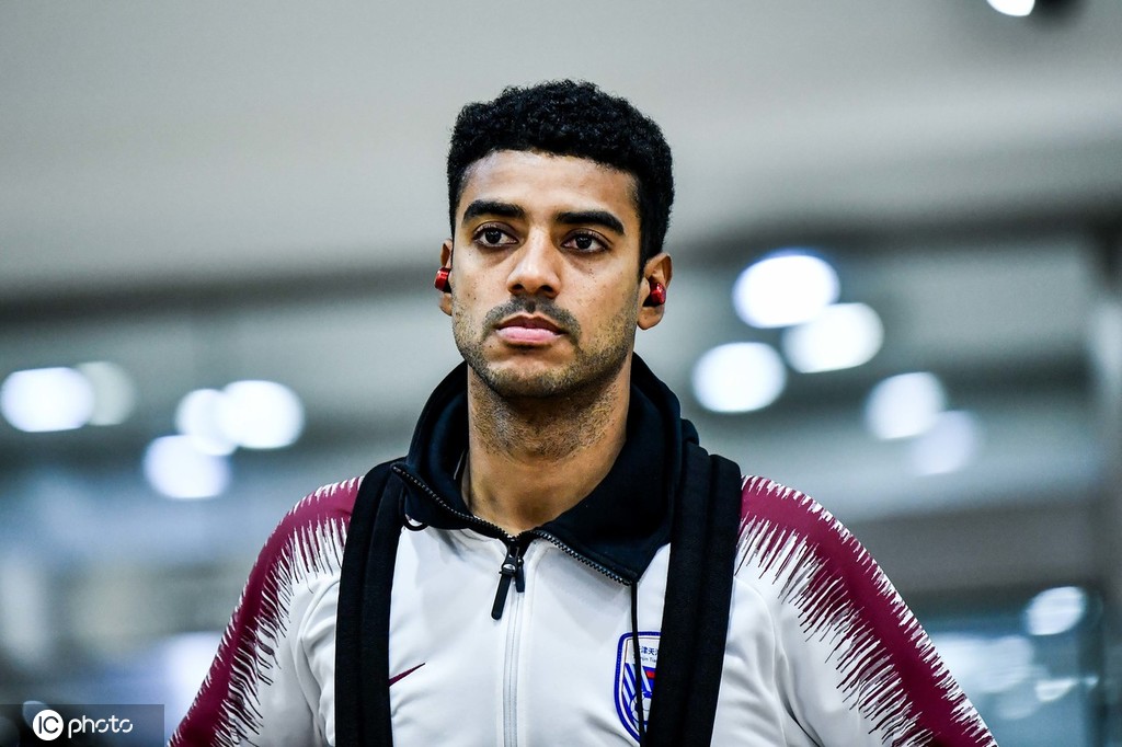 开云官网-纽约尼克斯训练开放日,今晚绝杀压哨引欢呼,社区盾在即,阵容厚度经受考验