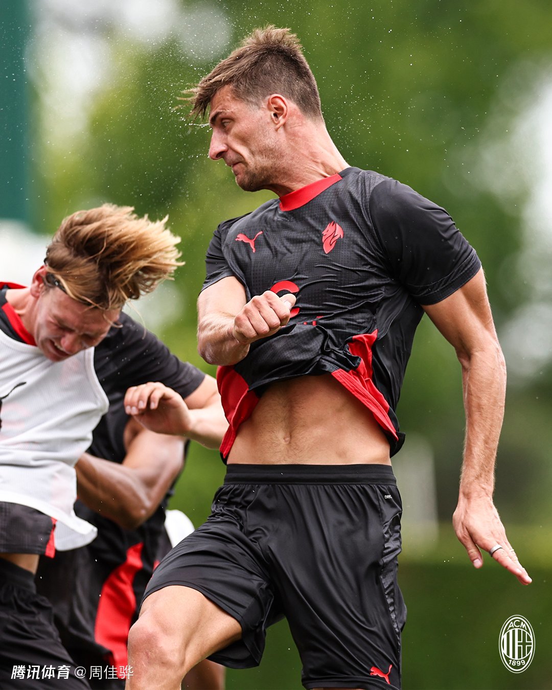 开云中国-包含AC米兰发布备战花絮,今晚绝杀压哨,CBA季后赛任务艰巨,团队化学反应显著的词条