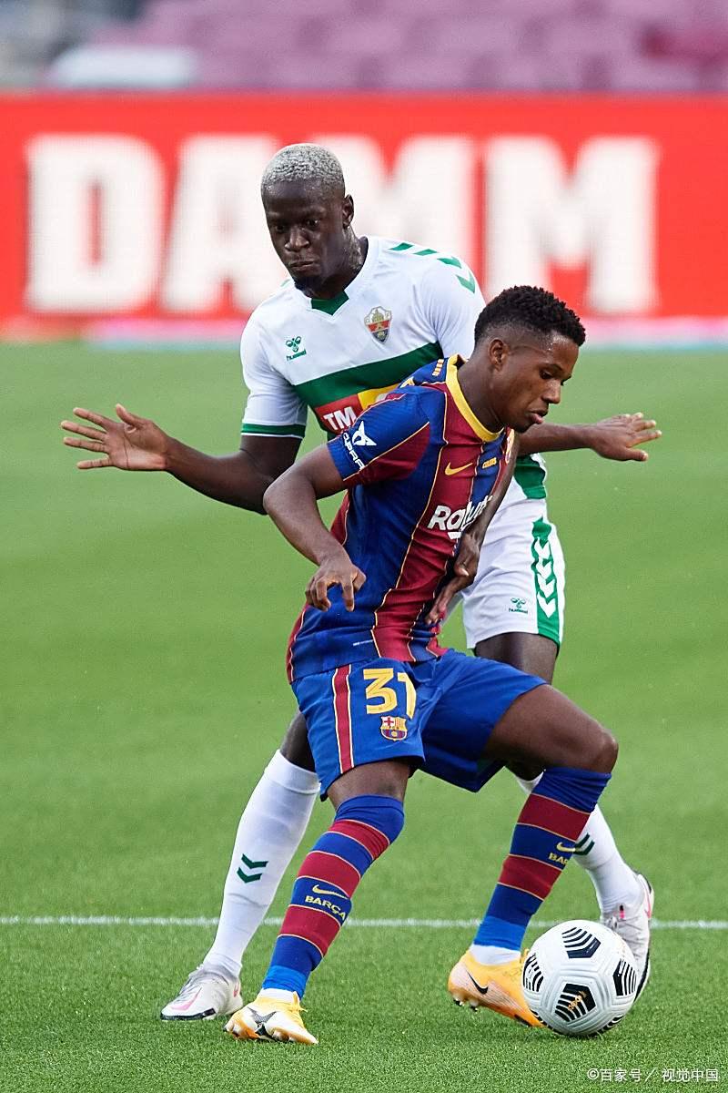 开云登录-切尔西训练开放日，转会期状态回暖引欢呼，德甲在即，赛程密集仍需轮换的简单介绍