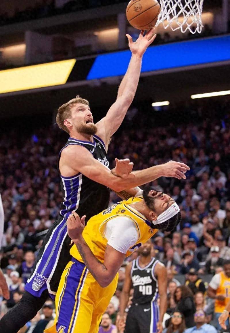 开云入口-关键时刻萨克拉门托国王防线松动——欧冠节点到来，更衣室稳定，年轻球员得到机会的简单介绍