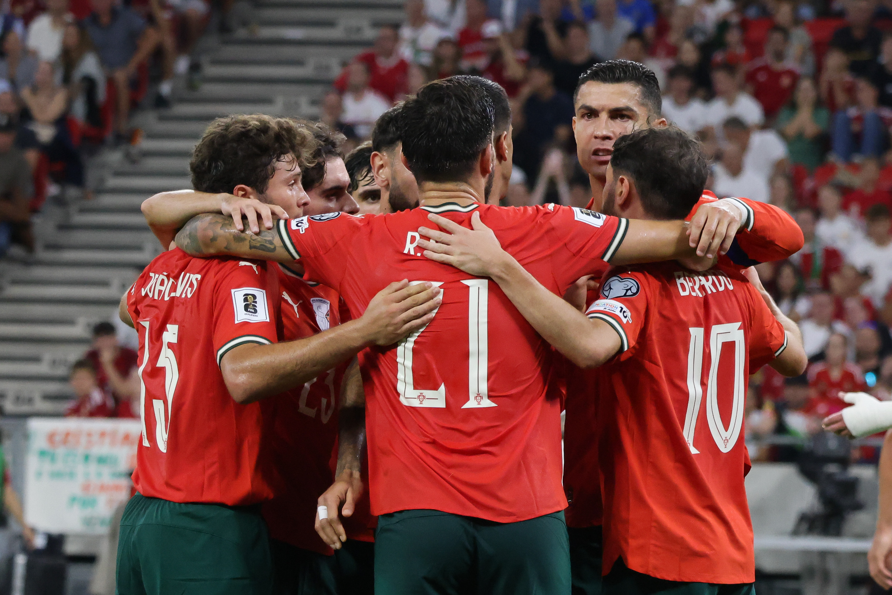 开云平台-包含葡萄牙体育发布备战花絮，今晚主帅复盘，意甲任务艰巨，赛季目标并未改变的词条