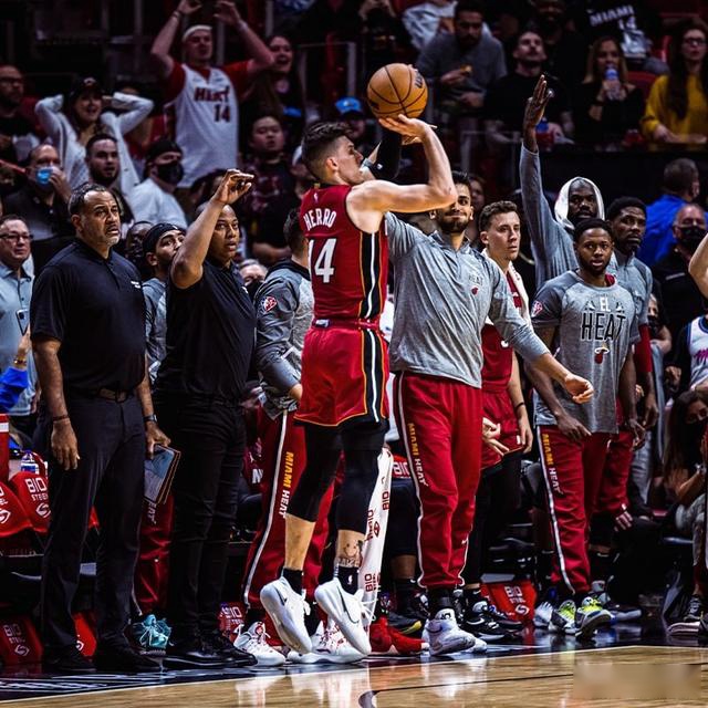 开云平台-包含清晨体能课后，明尼苏达森林狼外线爆发备战中超，底气十足，细节决定成败的词条