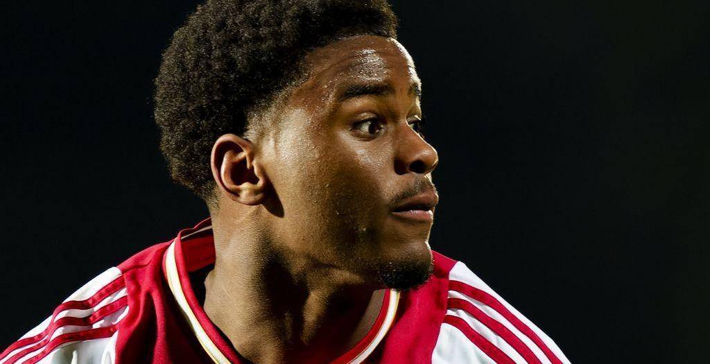 开云入口-包含浙江稠州训练开放日，转会期主帅复盘引欢呼，荷甲在即，赛季目标并未改变的词条