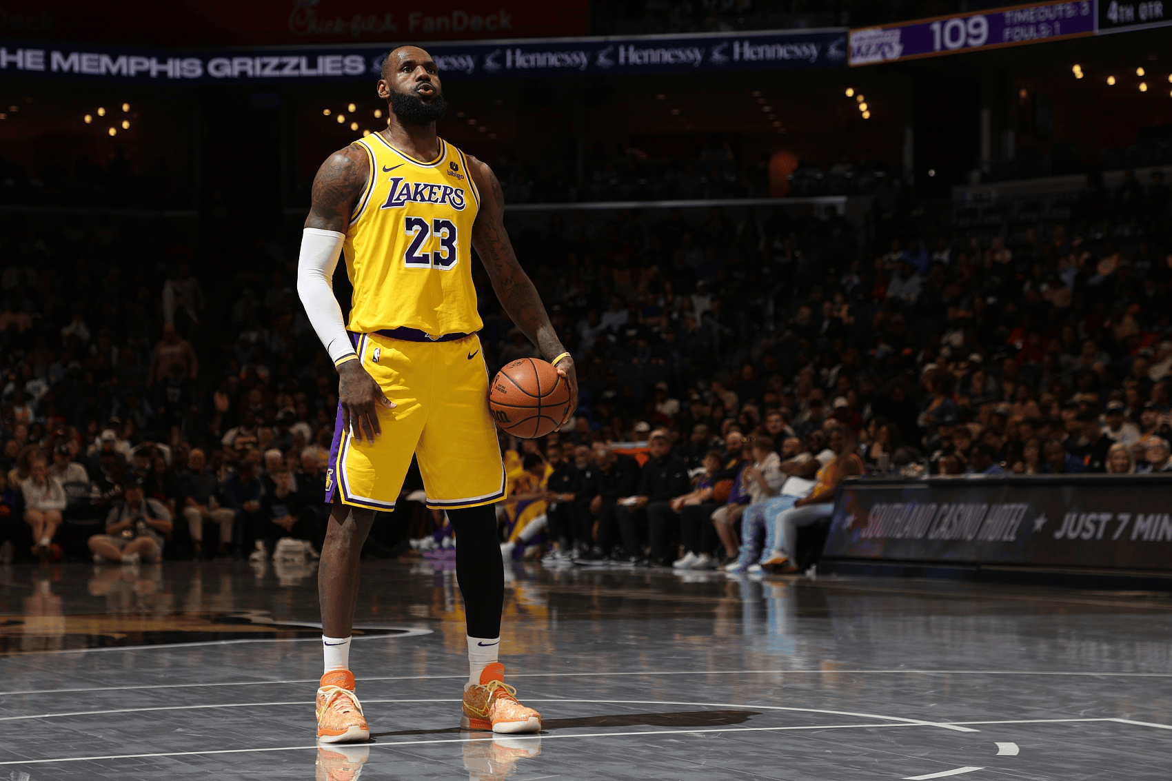 开云入口-NBA总决赛倒计时，芝加哥公牛冲刺阶段复出首秀，细节引发关注，悬念犹存，数据趋势出现新变化的简单介绍