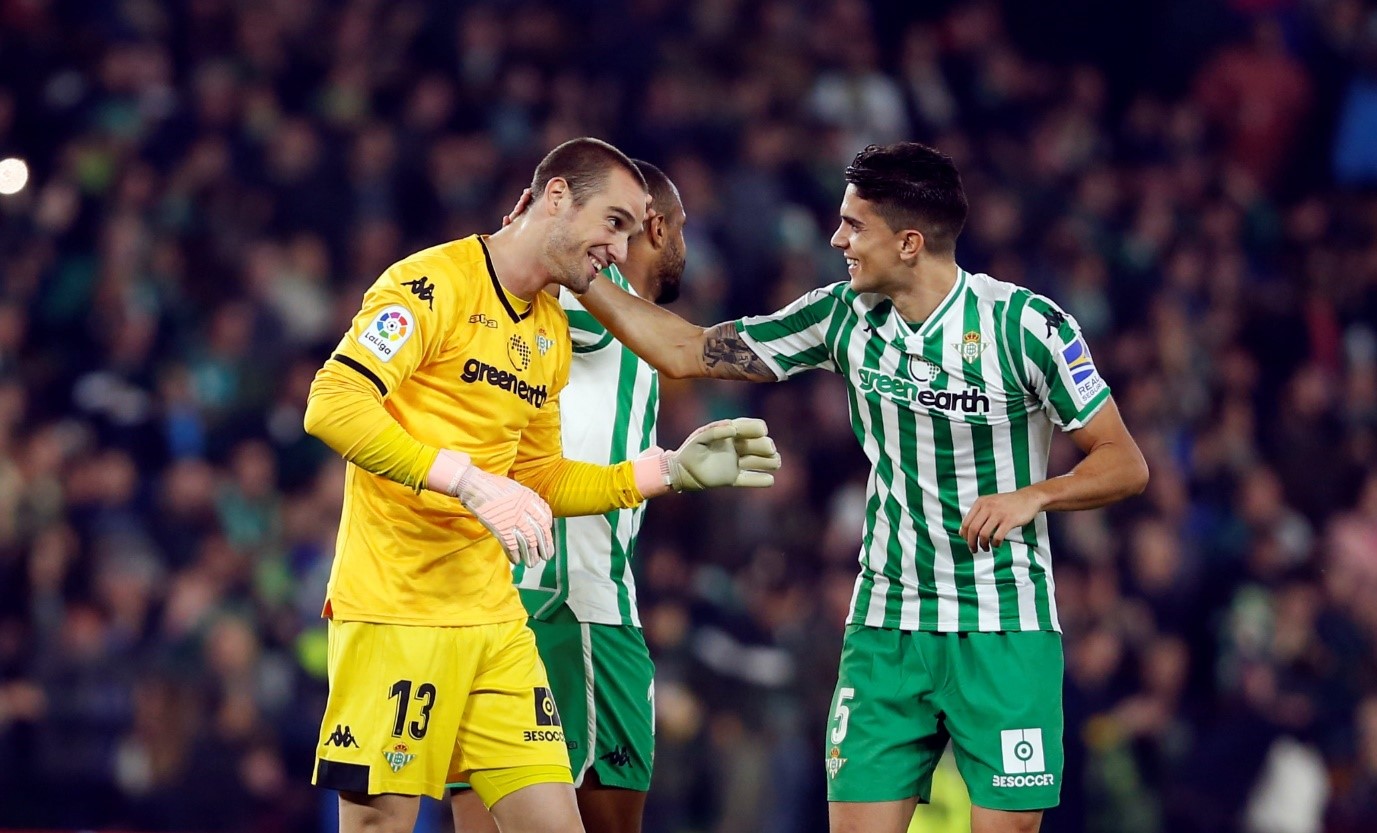 开云入口-包含西甲集结日走向成谜，阿斯顿维拉扳平良机，话题不断，临场指挥获称赞的词条